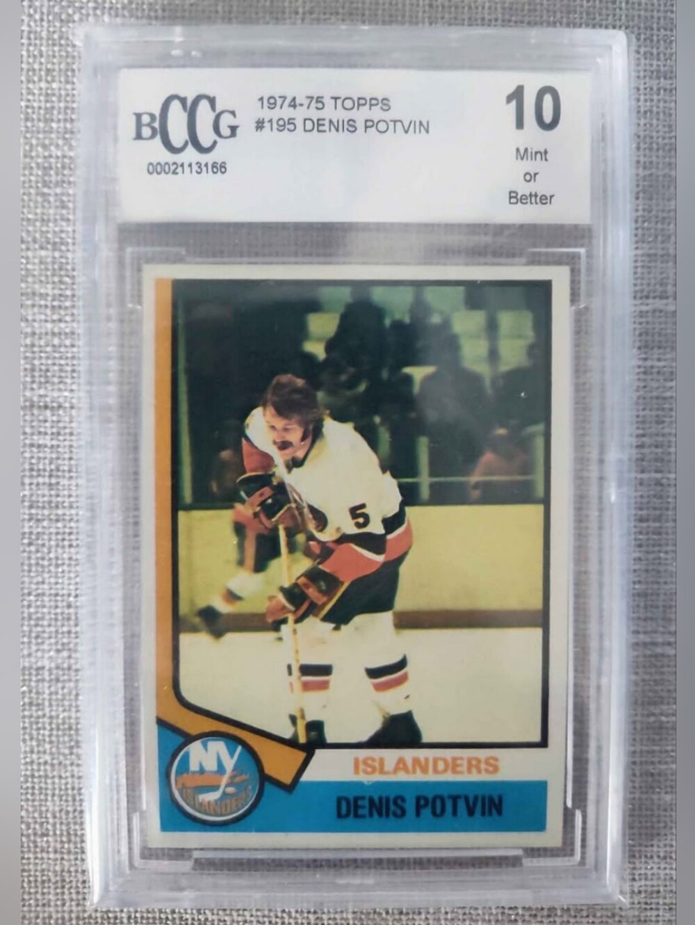 Rare 1974 Topps Hockey Denis Potvin Rookie RC Card #195 Graded Beckett 10